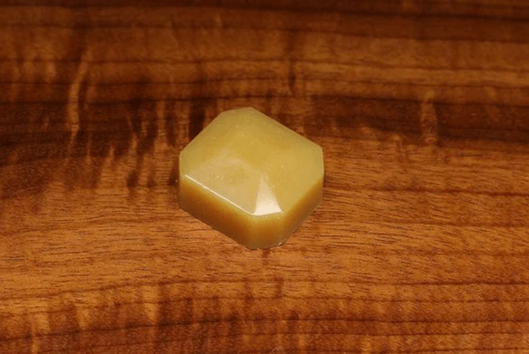 Fly Makers Wax 621 Low Tack Hard - Image 3